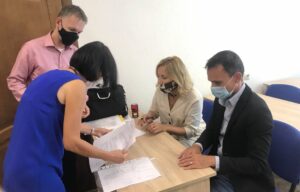 Детальніше про статтю Навчальний рік на філологічному факультеті розпочався з приємних подарунків