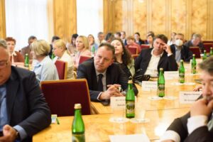 Детальніше про статтю Представники УжНУ долучилися до засідань українсько-угорської міжвідомчої робочої групи з питань освіти