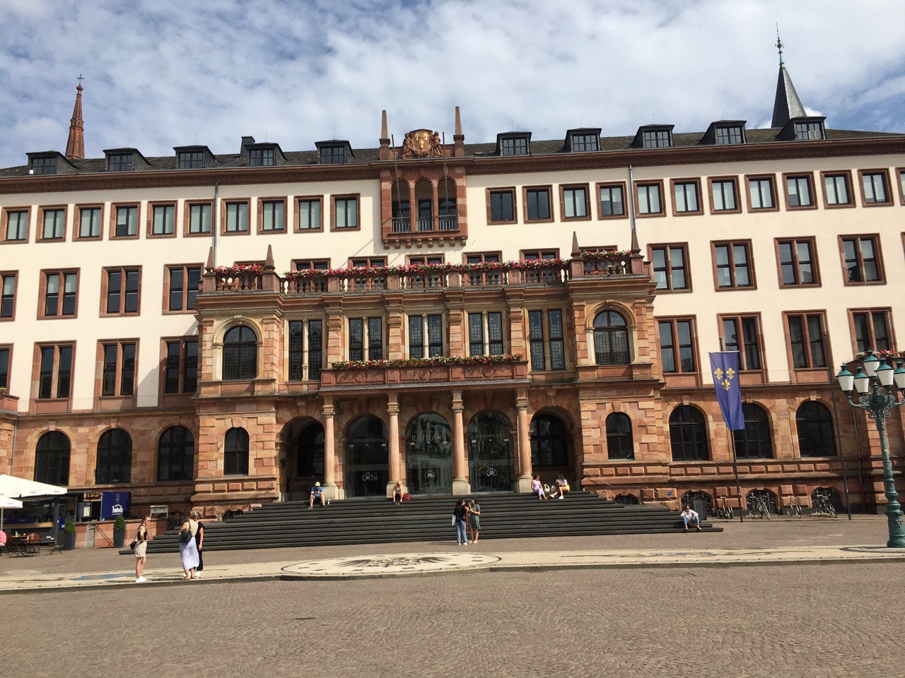 photo1689528346