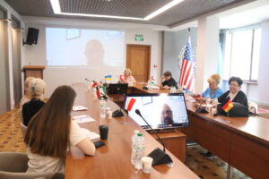 Детальніше про статтю В УжНУ завершилася триденна міжнародна конференція про зміни в мовній свідомості українців під час війни